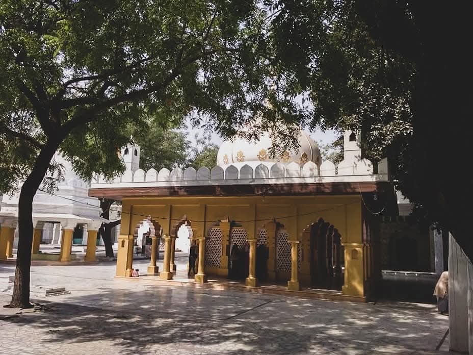 Heritage Walk at Chirag-e-Dehli Dargah and Sultan Bahlol Lodhi’s Tomb
